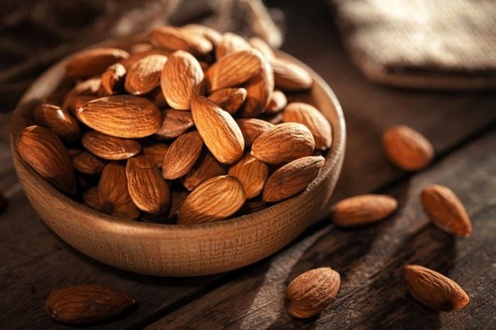 خواص بادام در دوران بارداری چیست؟